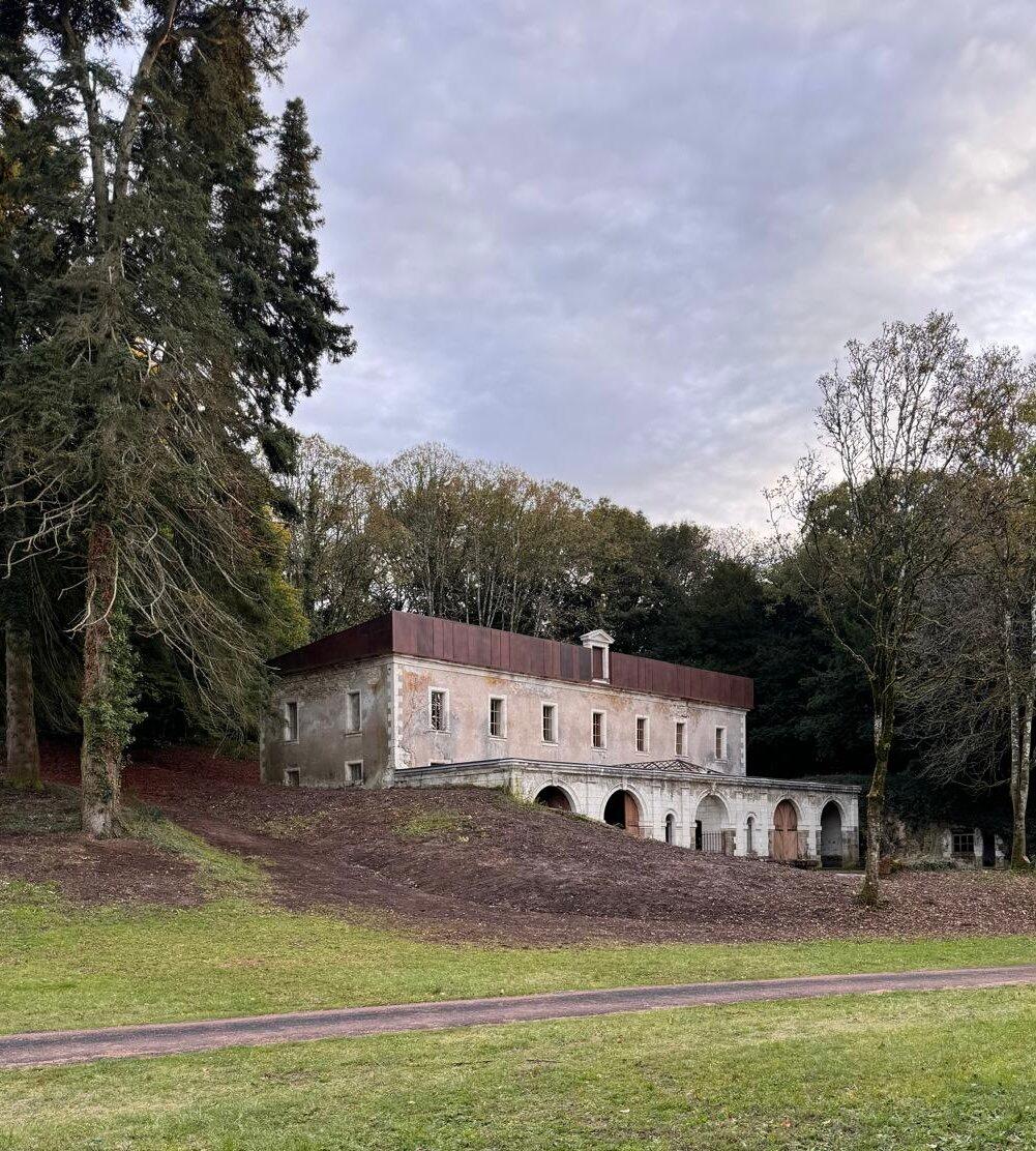 The Château de Montgoger estate and landscape.